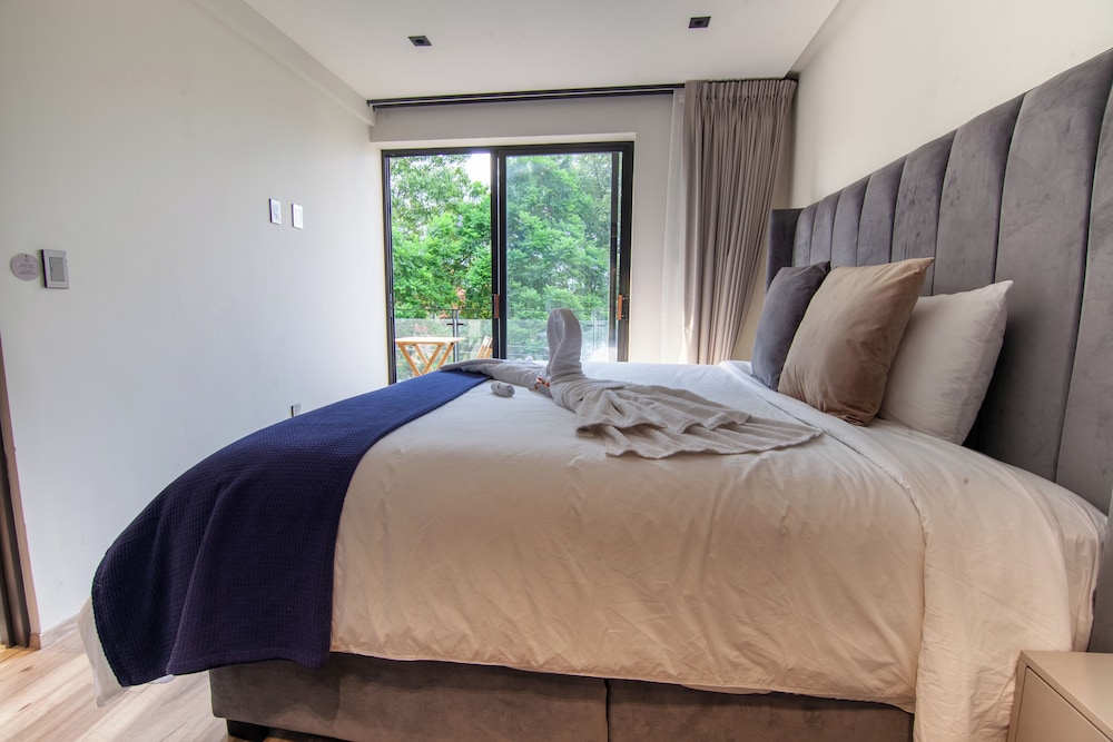 Standard Apartment, 2 Bedrooms, Private Bathroom, City View photo 2