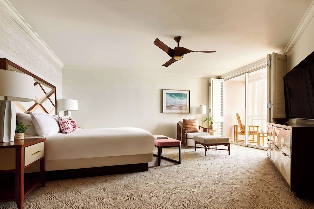 Club Suite, 1 Bedroom, Transfer Shower (Napua Suite, Accessible)