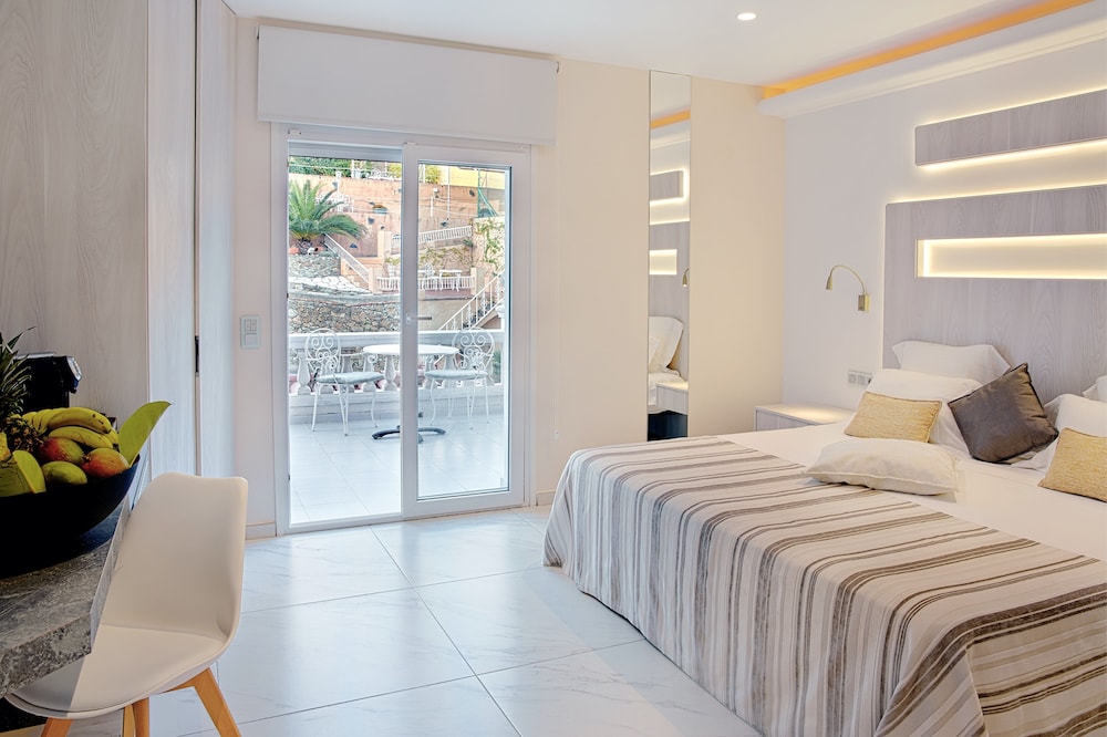 Standard Double Room - Photo 1