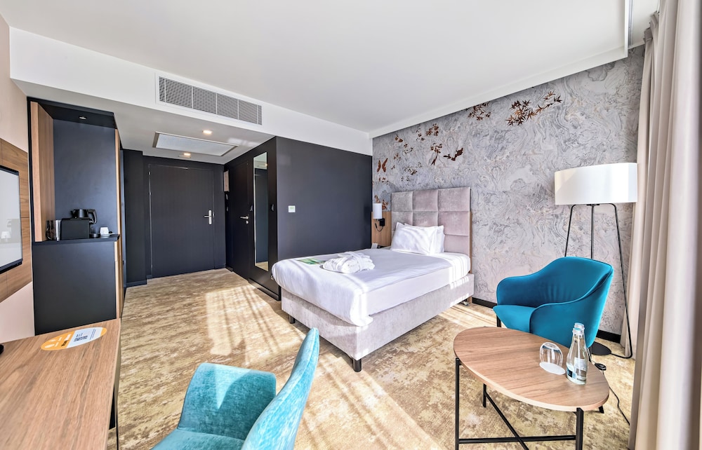 Premium Single Room photo 3