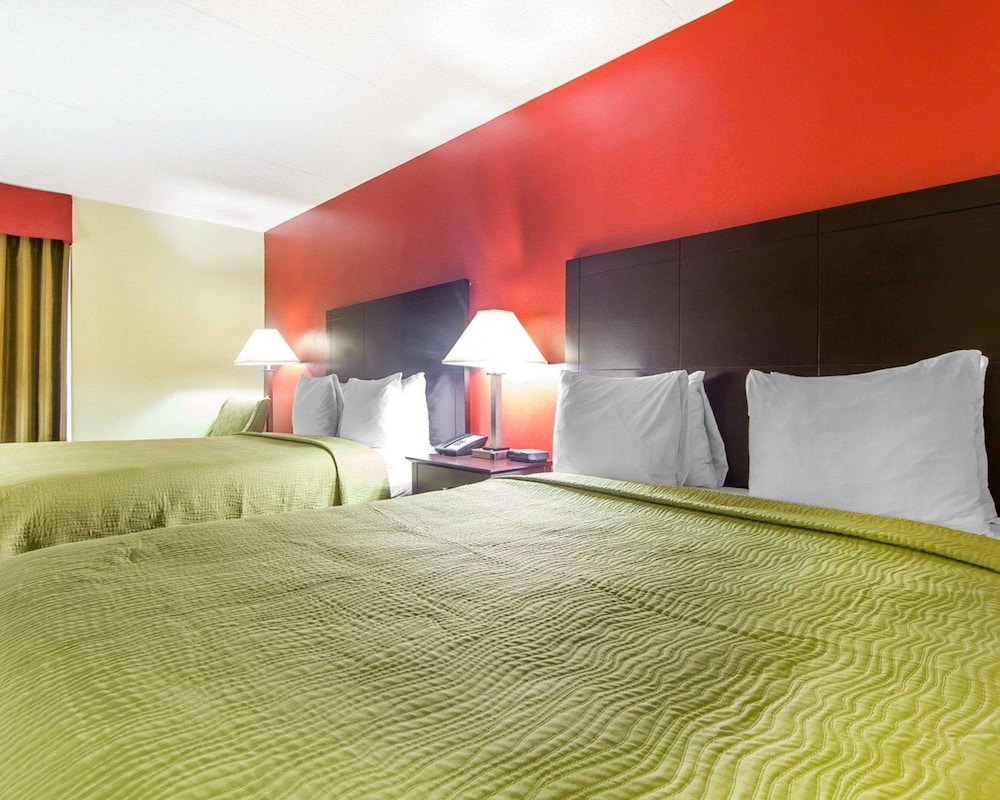 Standard Room, 2 Queen Beds, Non Smoking - Photo 1