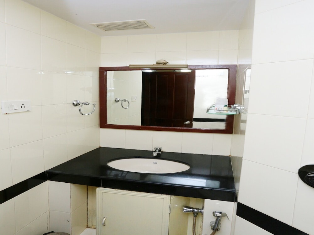 Deluxe Double Or Twin Room, 1 King Bed photo 2