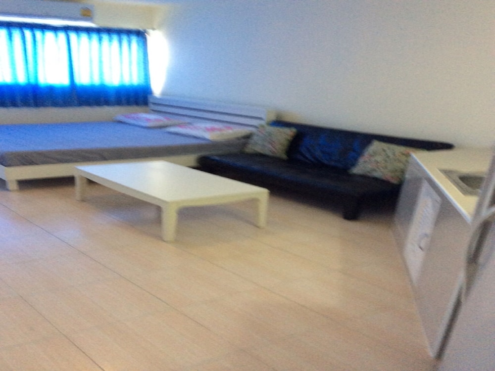 Room, 2 Bedrooms photo 2