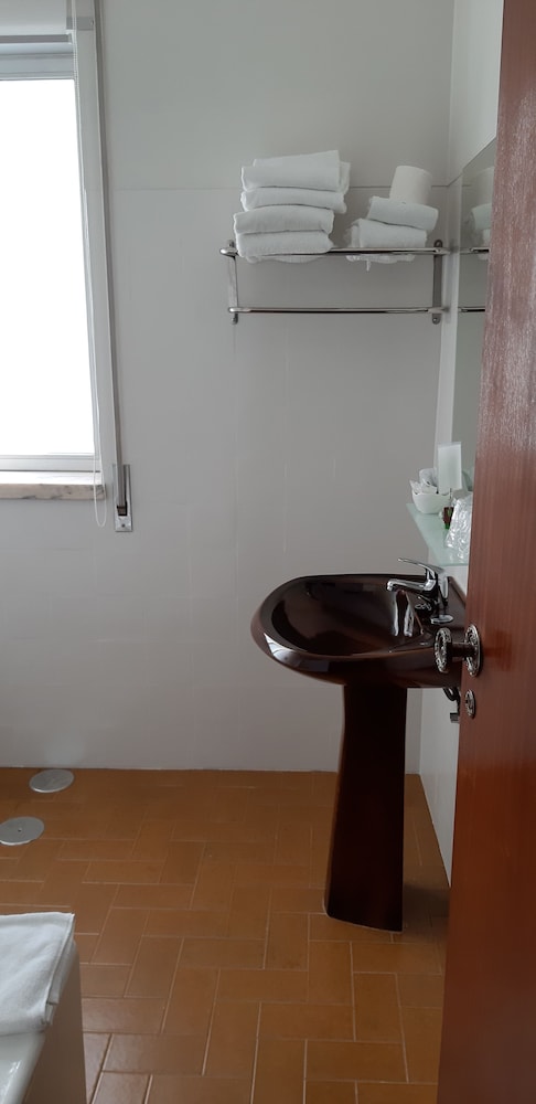 Quadruple Room, Multiple Beds, City View photo 3