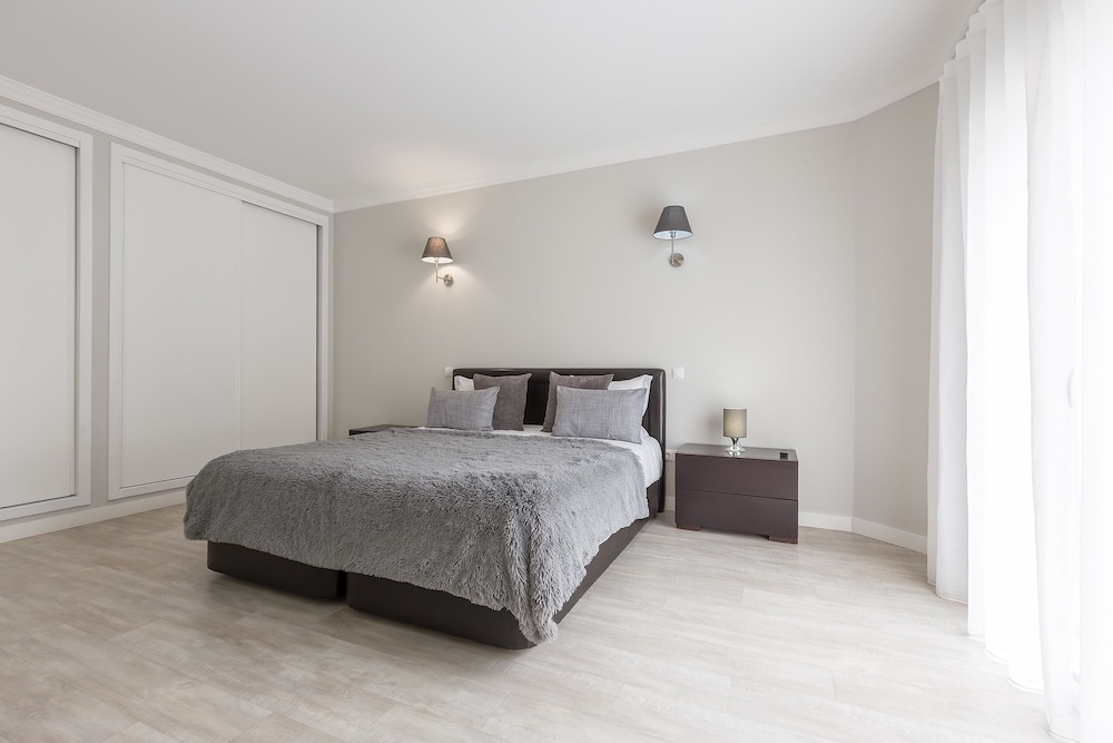 Family Townhome, 4 Bedrooms, Non Smoking, Pool Access (Golf)