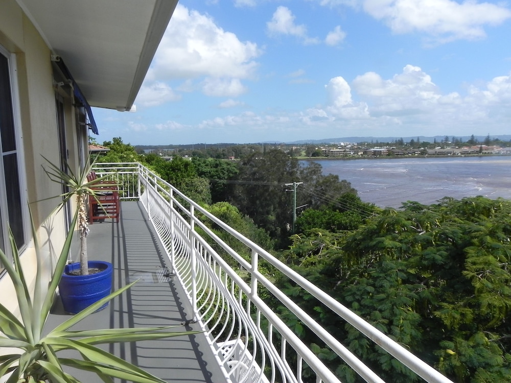 Best View Apartment photo 3