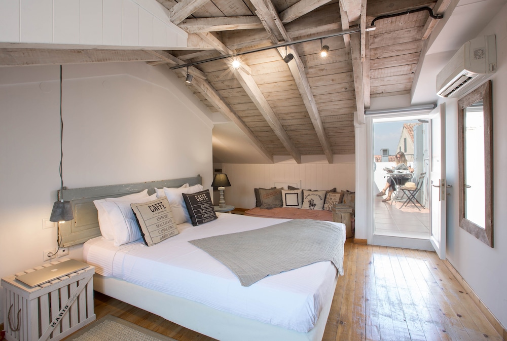 Loft, Partial Sea View (Amymone, 3rd floor, stair access only) photo 2
