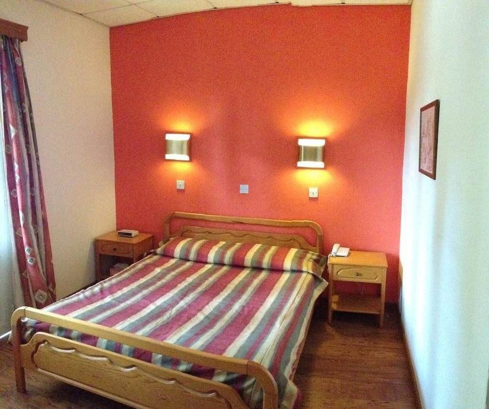 Family Room - Photo 3