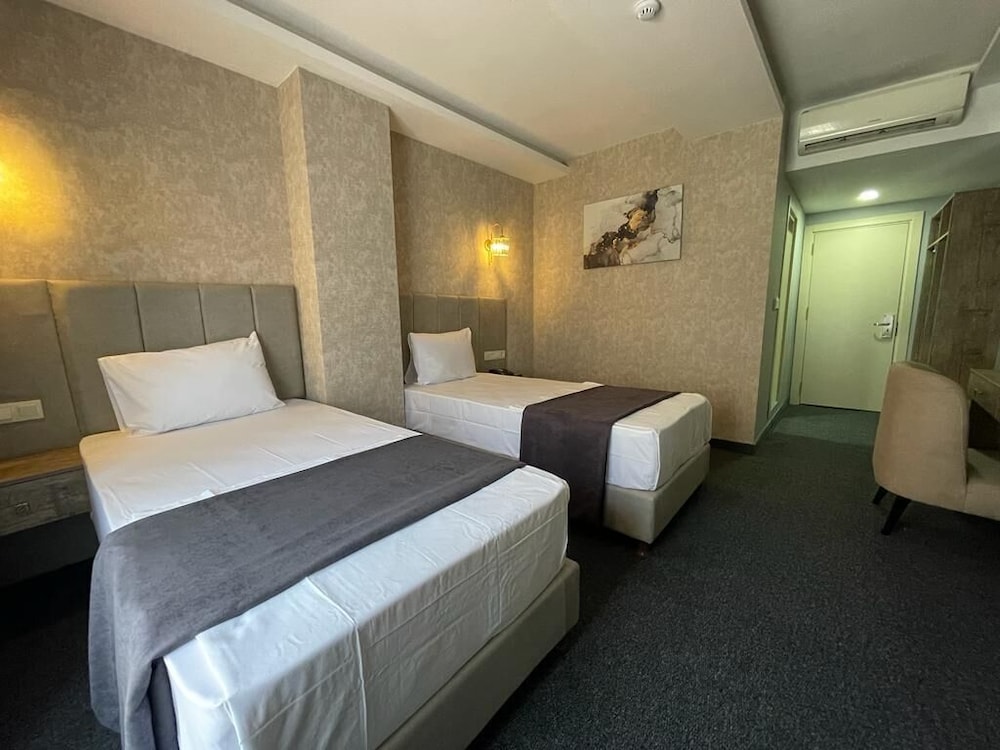 Standard Twin Room photo 3