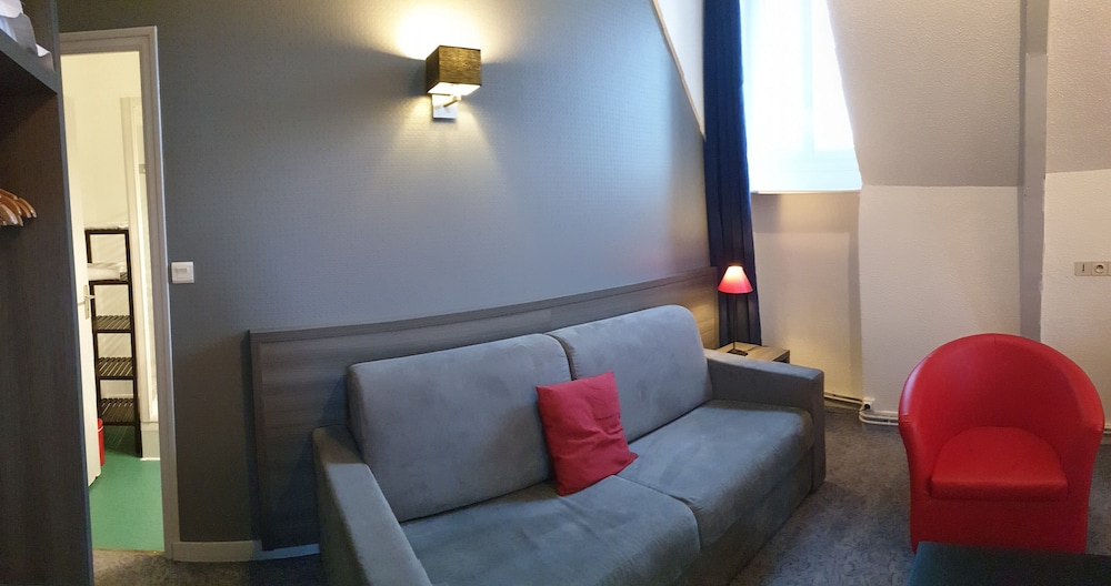 Family Room - Photo 6