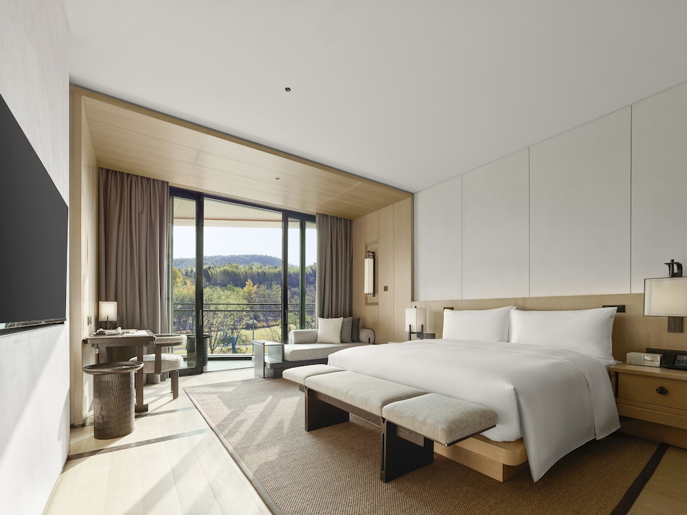 Suite, 1 Bedroom photo 1