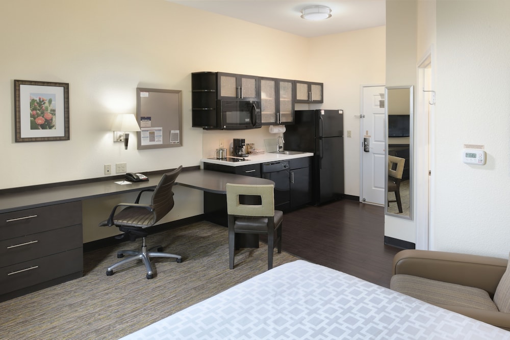 Suite, 1 Queen Bed, Accessible (Mobility, Access Tub) photo 2
