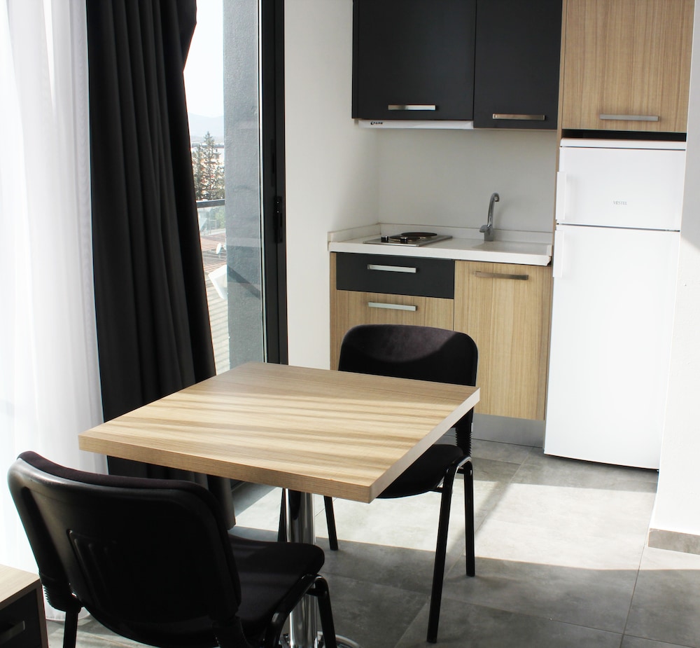 Standard Double Room, 1 King Bed photo 2