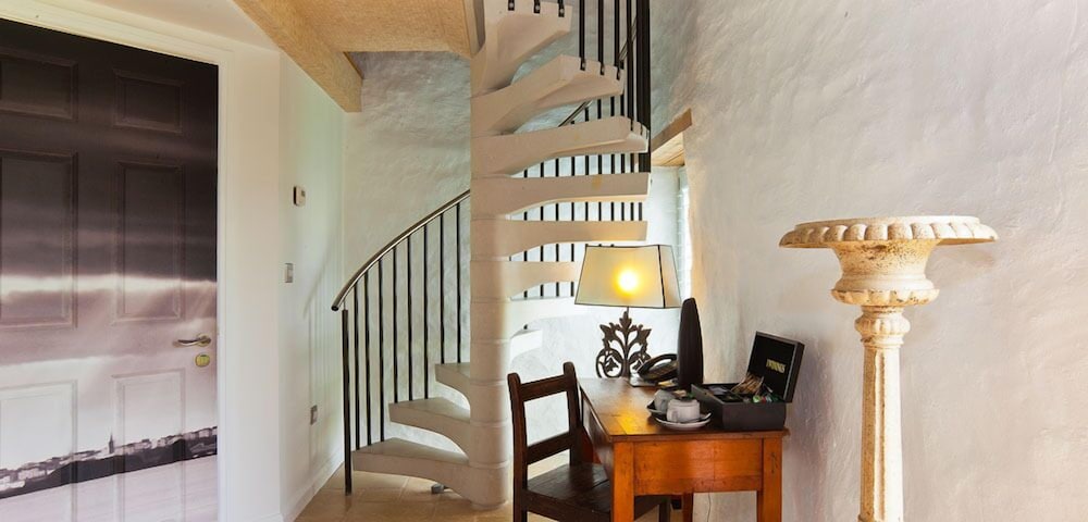 Superior Double Room, 1 King Bed, Courtyard View (Great Barn) photo 3