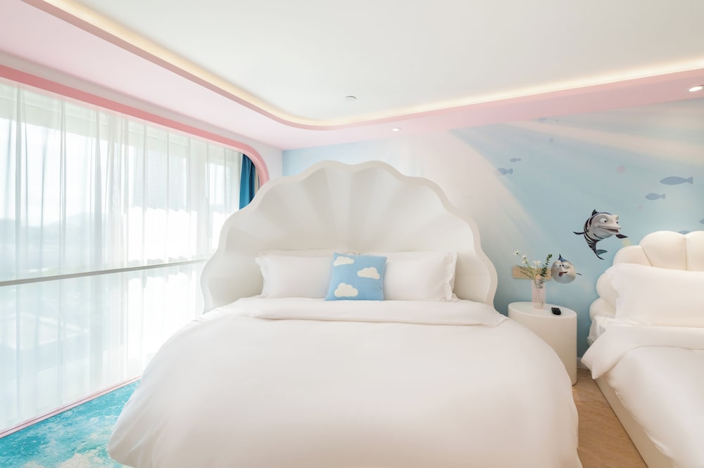 Sun and Moon Shell Round Bed Room (Children's Fun Bubble Pool + Large Slide + Round Bed + Small Bed) photo 1