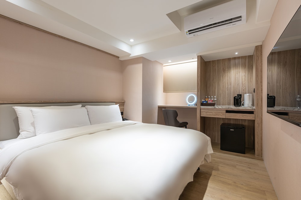 Standard Double Room - Photo 2