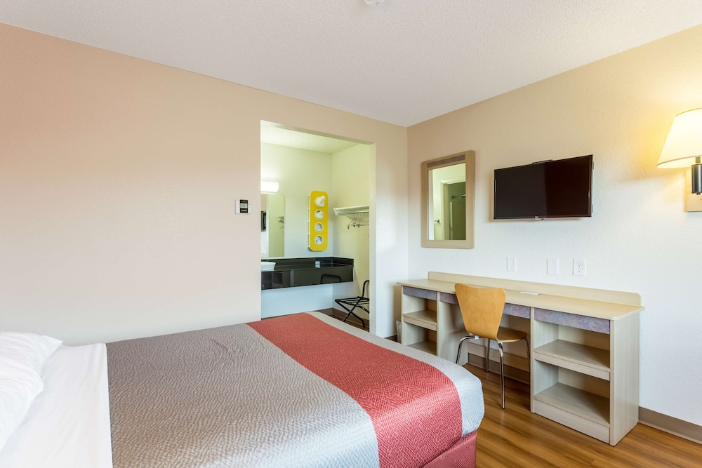 Deluxe Room, 1 Double Bed, Accessible, Non Smoking photo 1