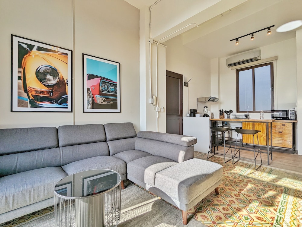 Apartment (1B) photo 1