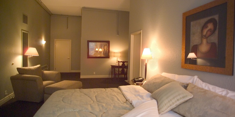 Standard Room, 1 King Bed photo 1