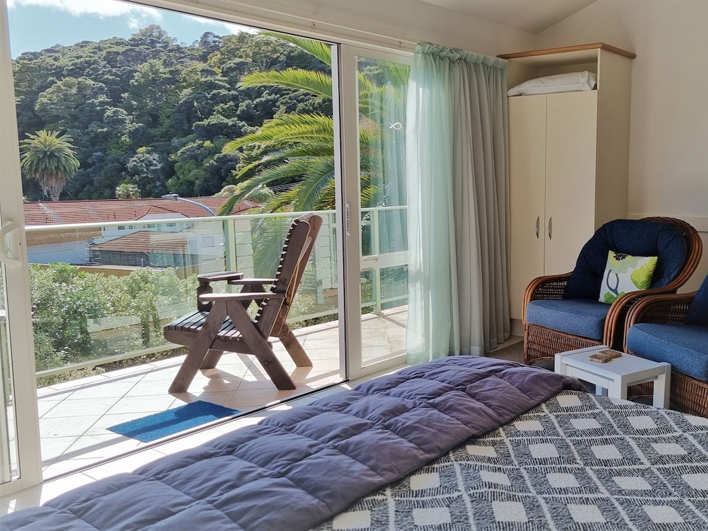 Seaview Spa Studio thumbnail 5