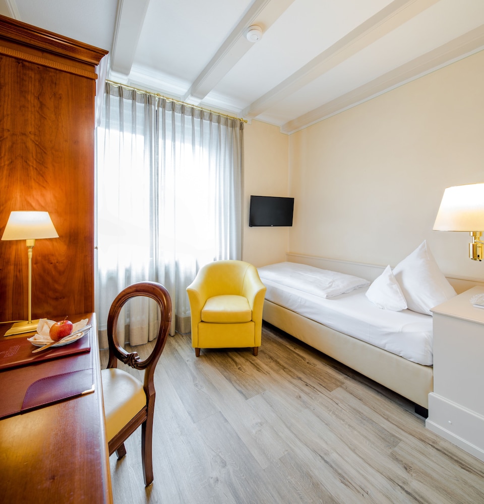 Standard Single Room - Photo 4