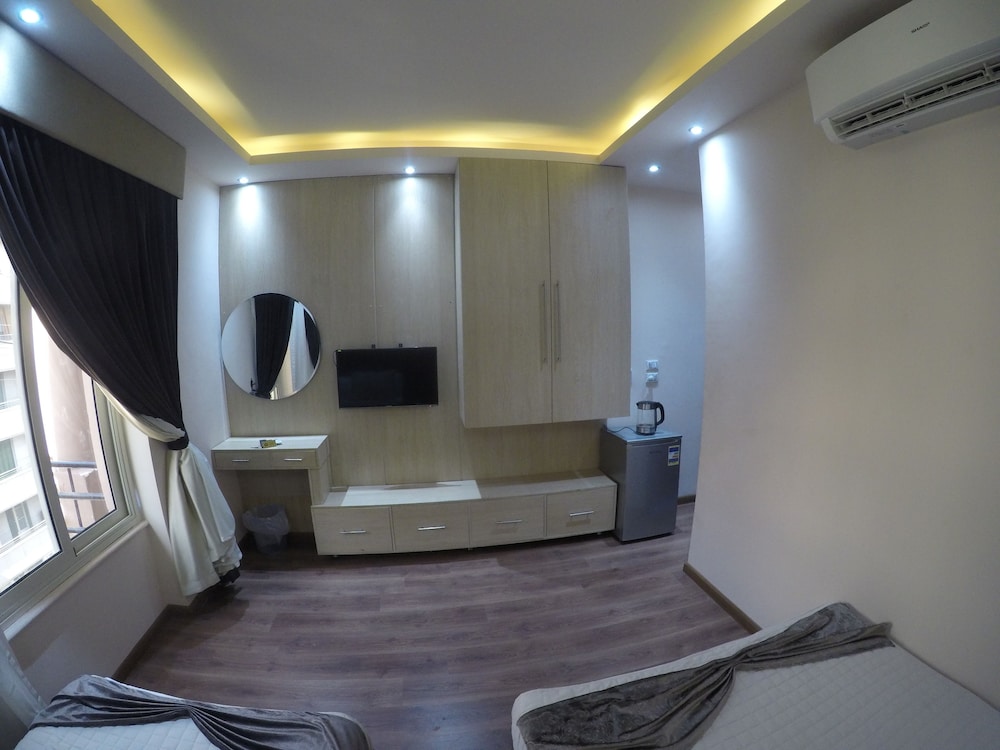 Deluxe Twin Room - Photo 11