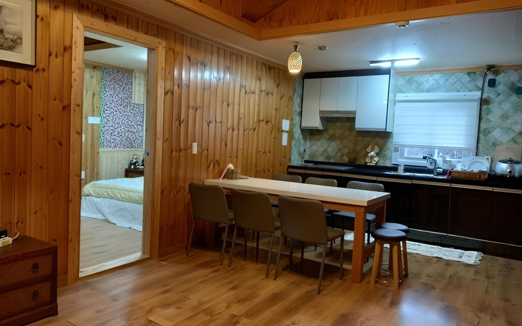 Room (Nut pine) - Photo 17
