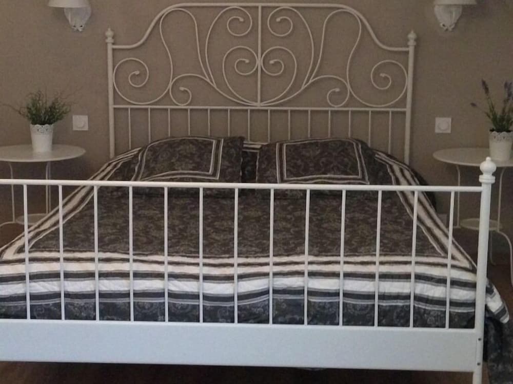 Standard Double Room, Private Bathroom, Garden View photo 2