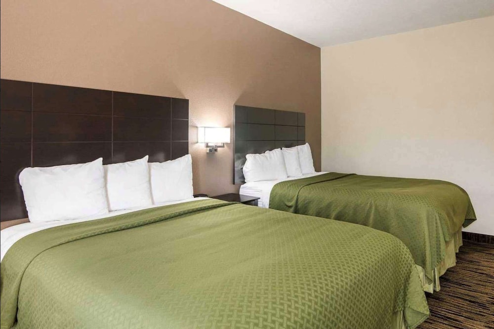 Room, 2 Queen Beds, Accessible, Non Smoking (Mobility,Tub w/Grab Bars) photo 1