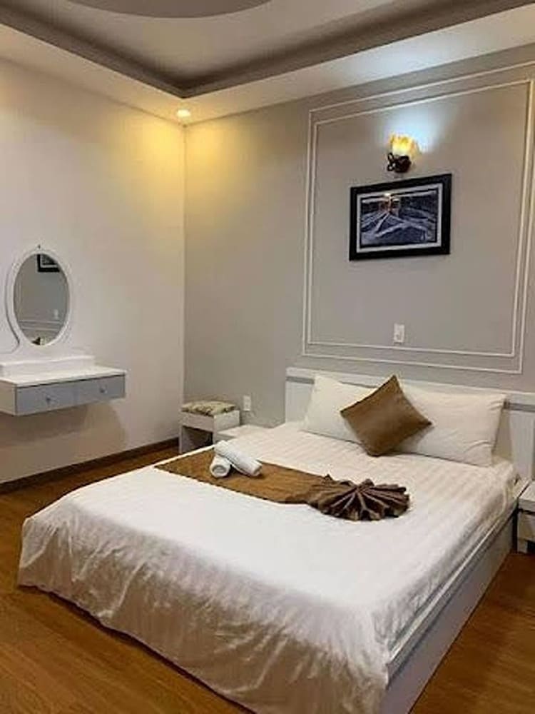 Double Room, No Windows