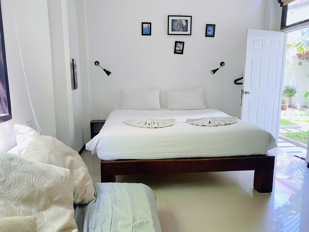 Deluxe Family Room photo 3