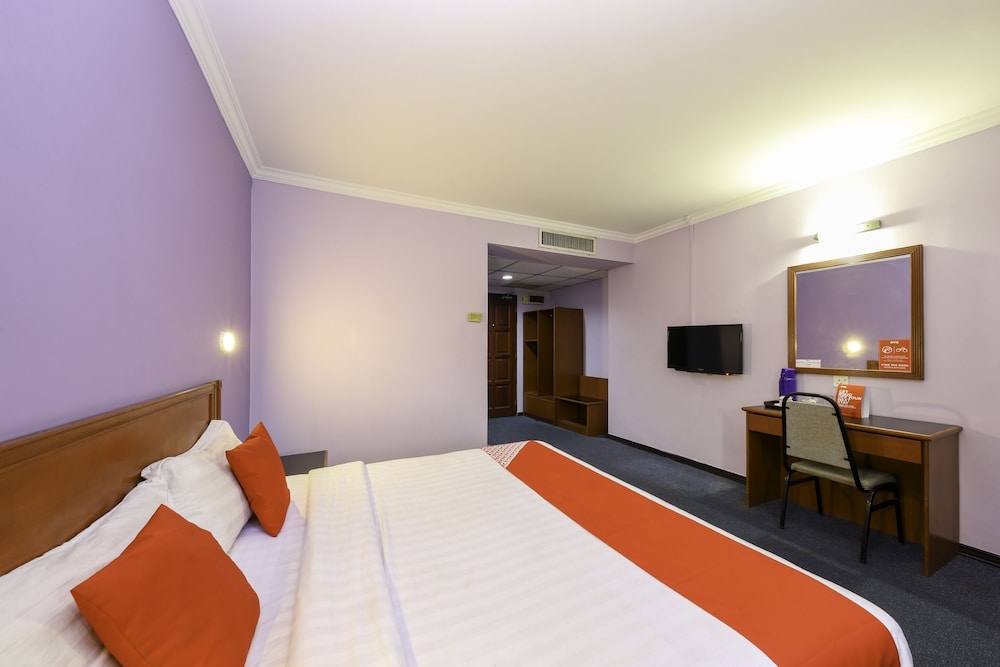 Deluxe Double Room, 1 King Bed photo 2
