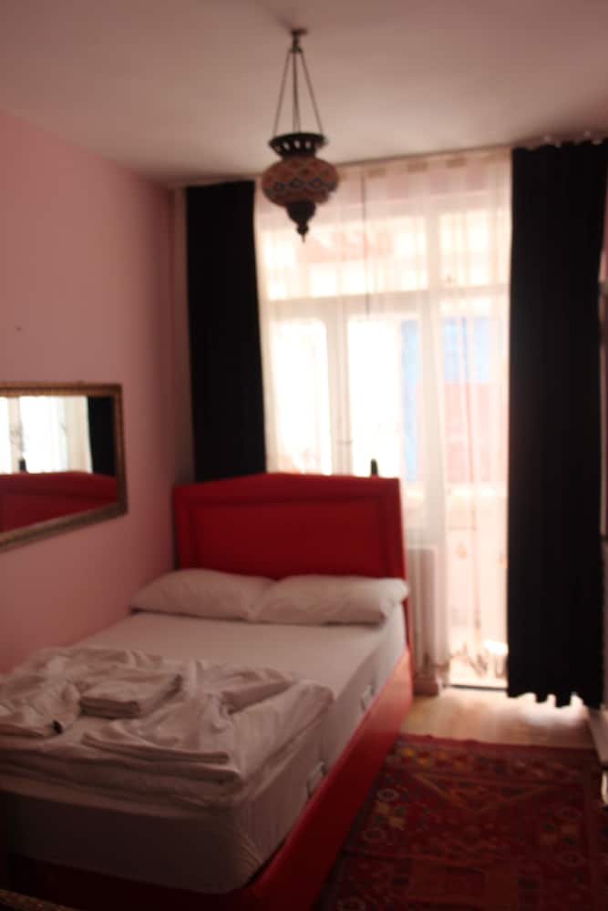 Triple Room, Shared Bathroom photo 1