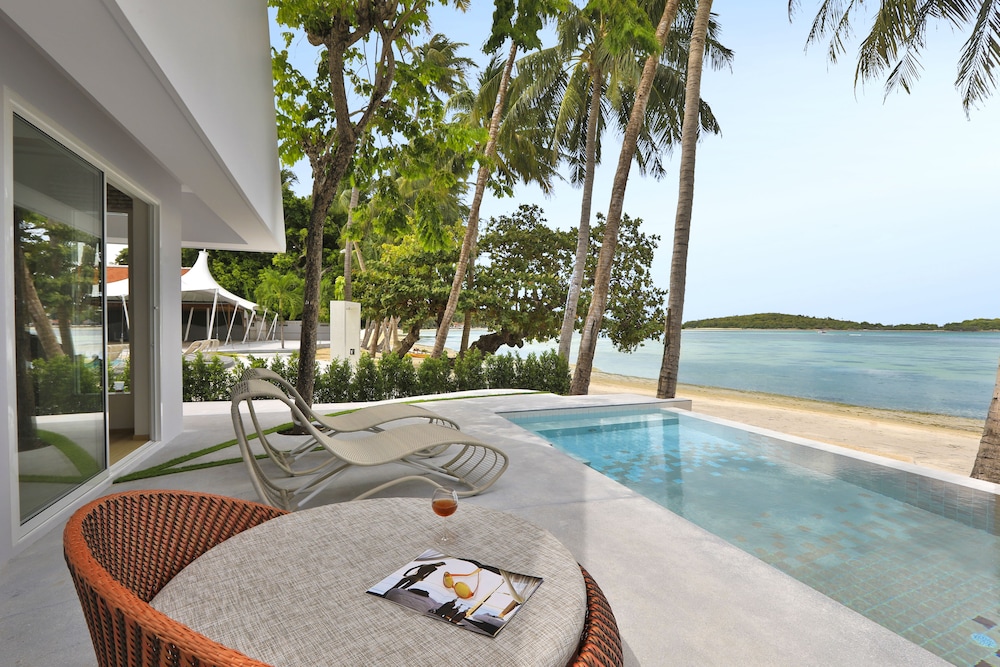 Beachfront Pool Villa - Photo 8