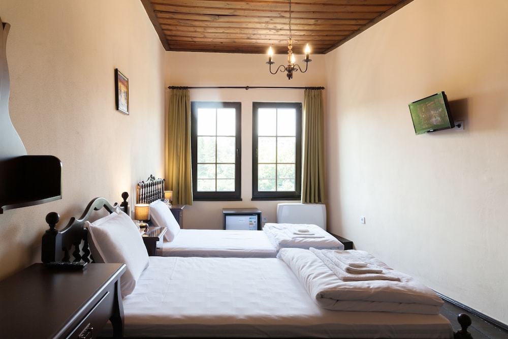 A-Comfort Double or Twin Room, River View photo 3