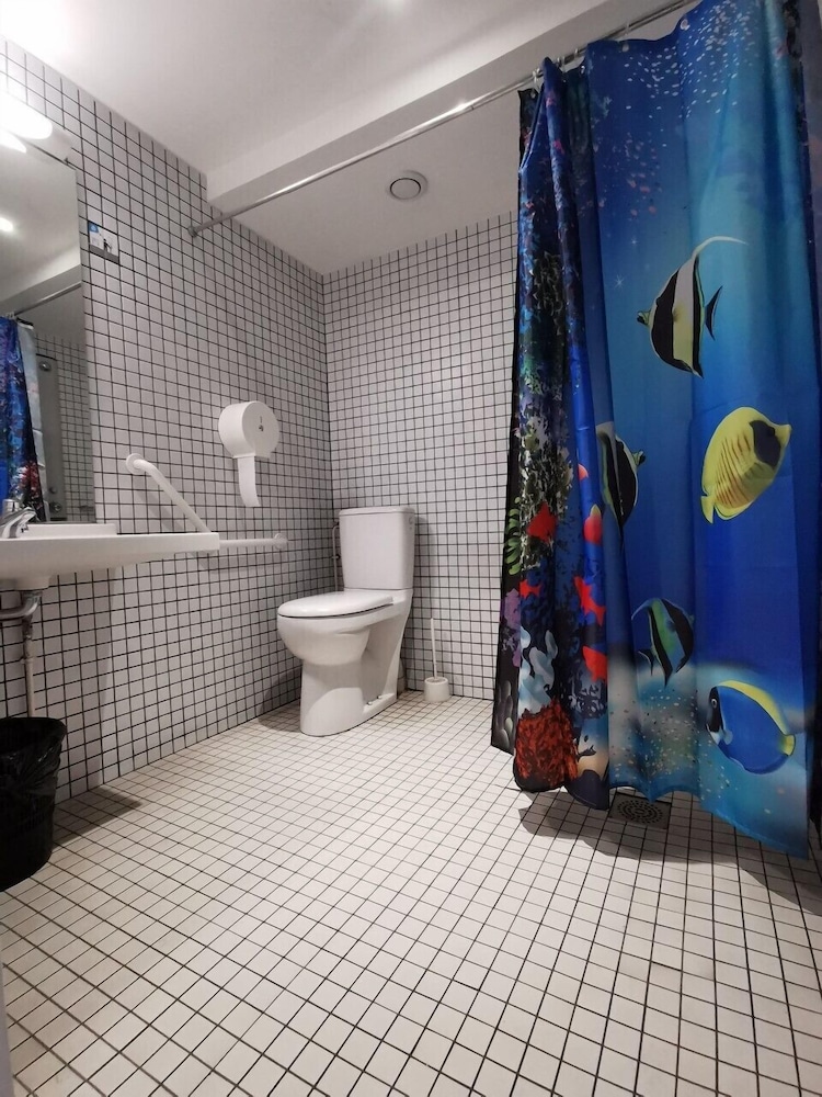 Triple Room (with shower) - Photo 2
