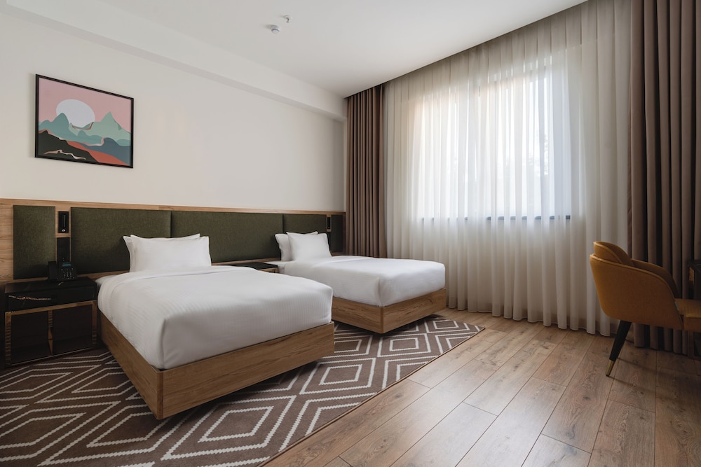 Standard Twin Room - Photo 1