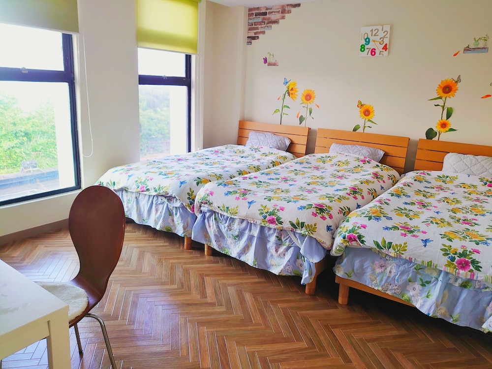 Basic Twin Room photo 3