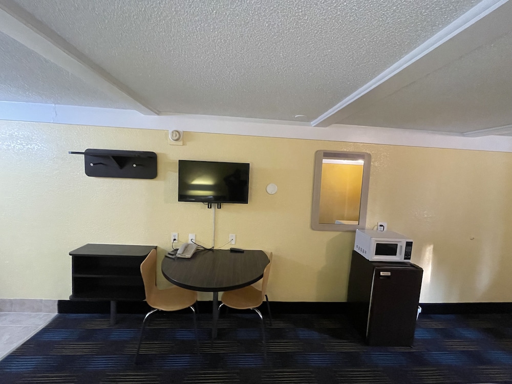 Room, 2 Double Beds, Non Smoking photo 3
