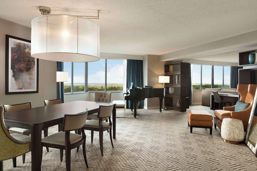 Presidential Suite, 1 King Bed, Kitchenette photo 1