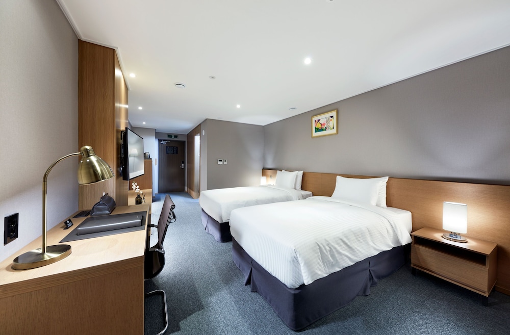 Standard Twin Room, 2 Twin Beds - Photo 5