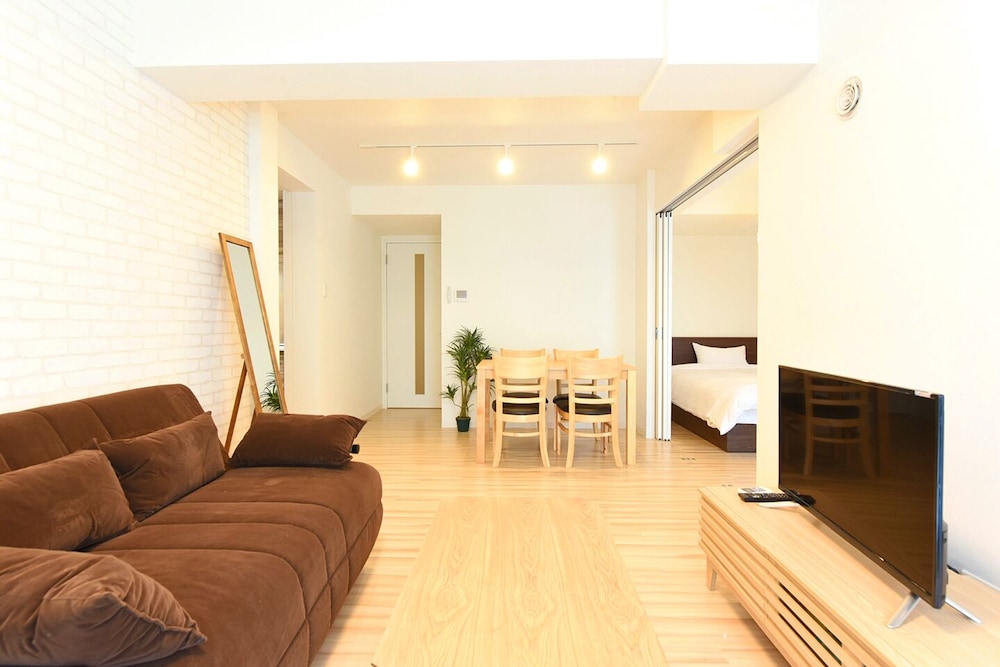 Family Room - Photo 12