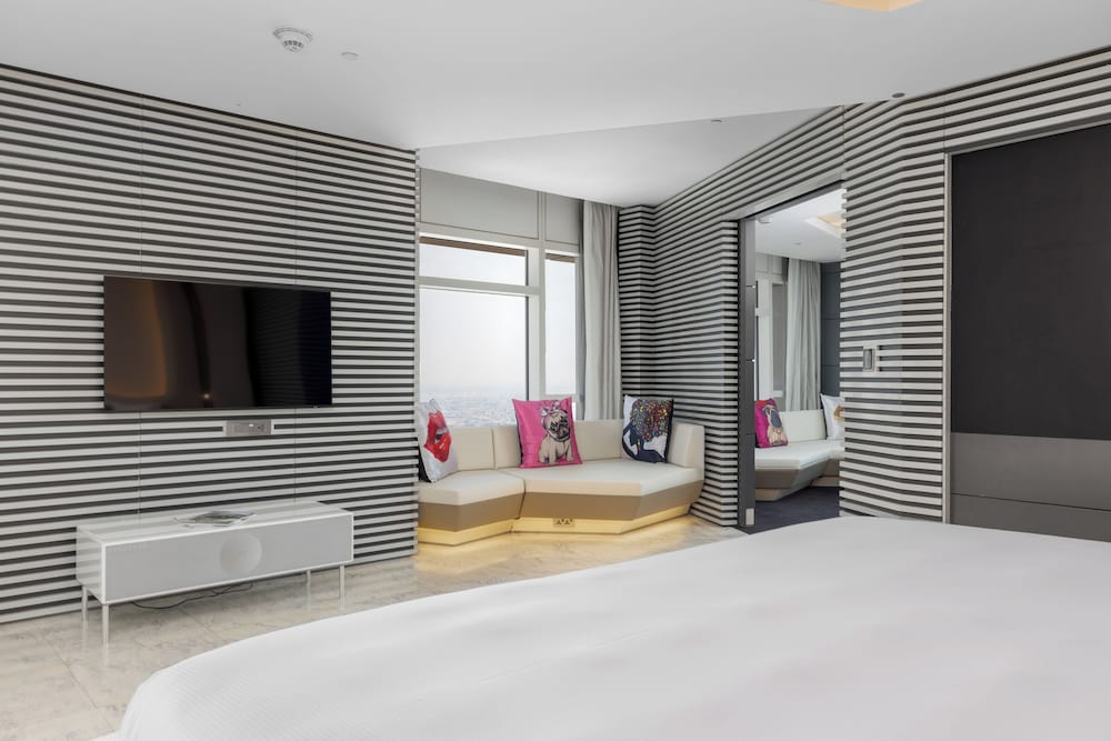 Sky Villa, 2 Bedrooms (1 King & 1 Round Bed)