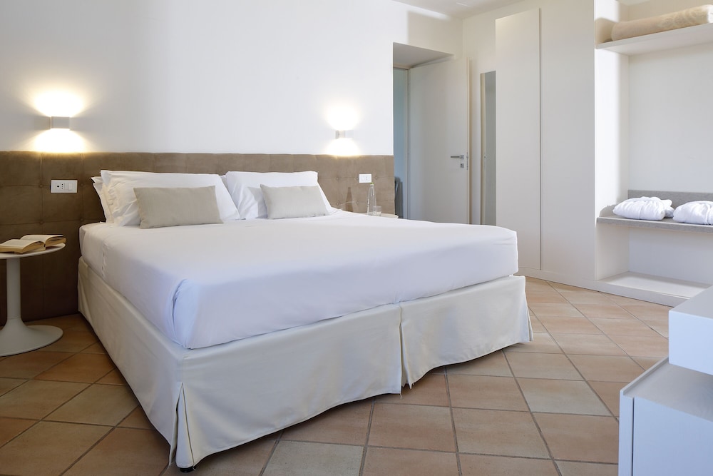 Deluxe Room, Connecting Rooms