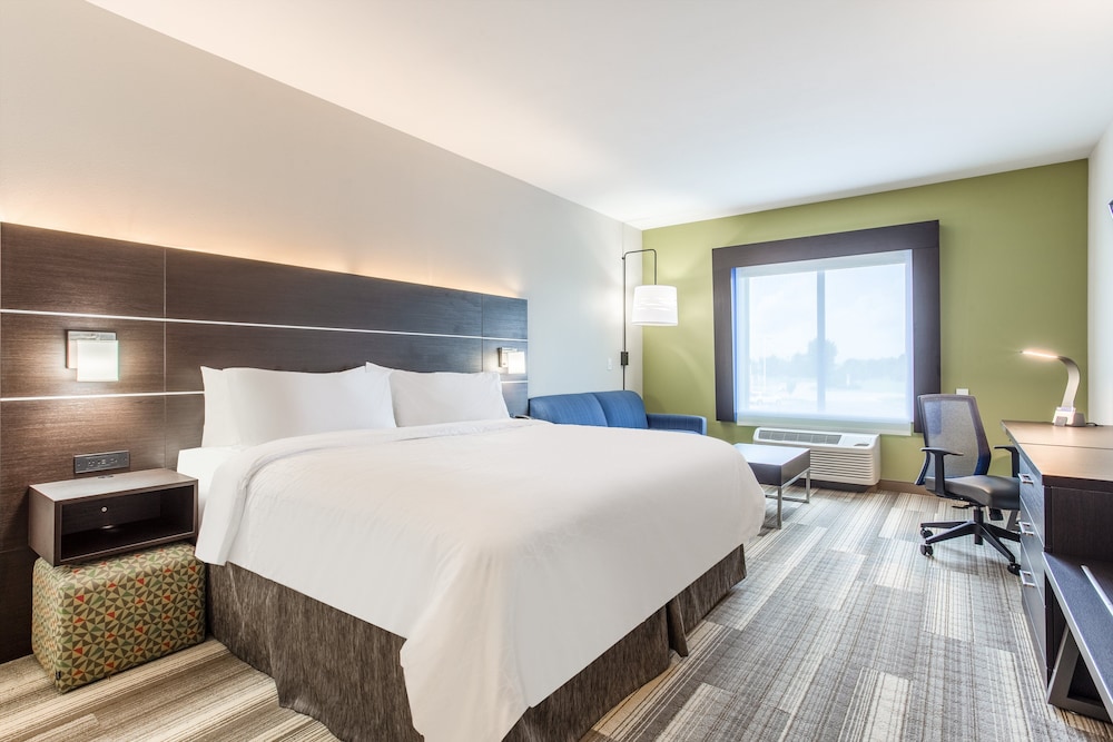 Suite, 1 King Bed, Accessible (Communications) - Photo 3