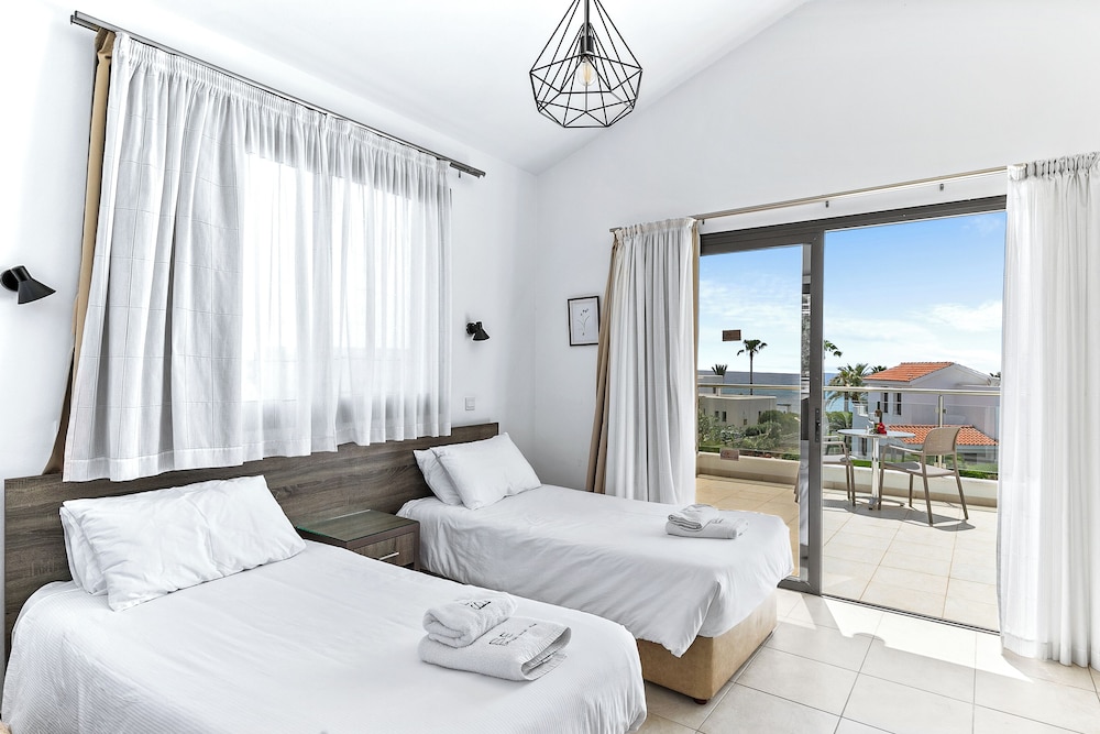 Family Villa, 4 Bedrooms, Private Pool, Sea View photo 1