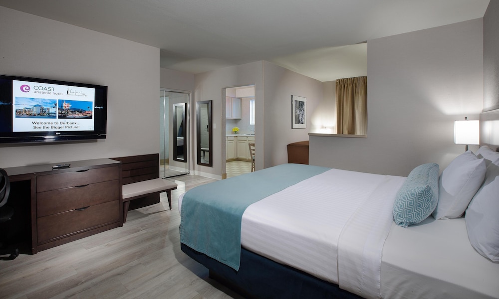 Suite, 1 King Bed (Coast Premium King Mini Suite) - Photo 1
