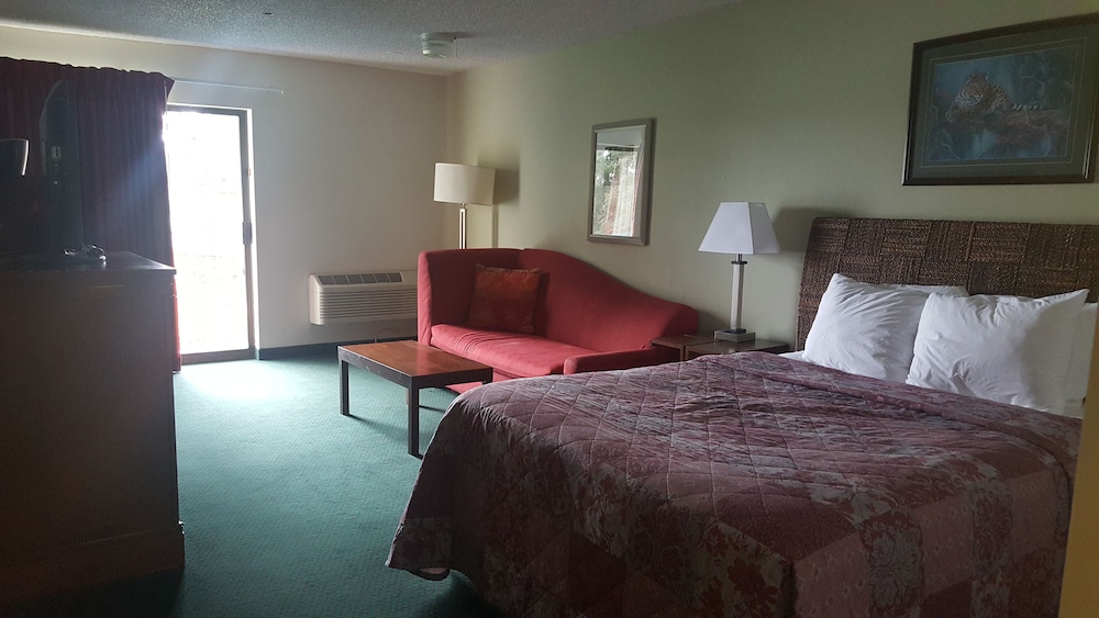 Deluxe Room, 1 Queen Bed photo 1