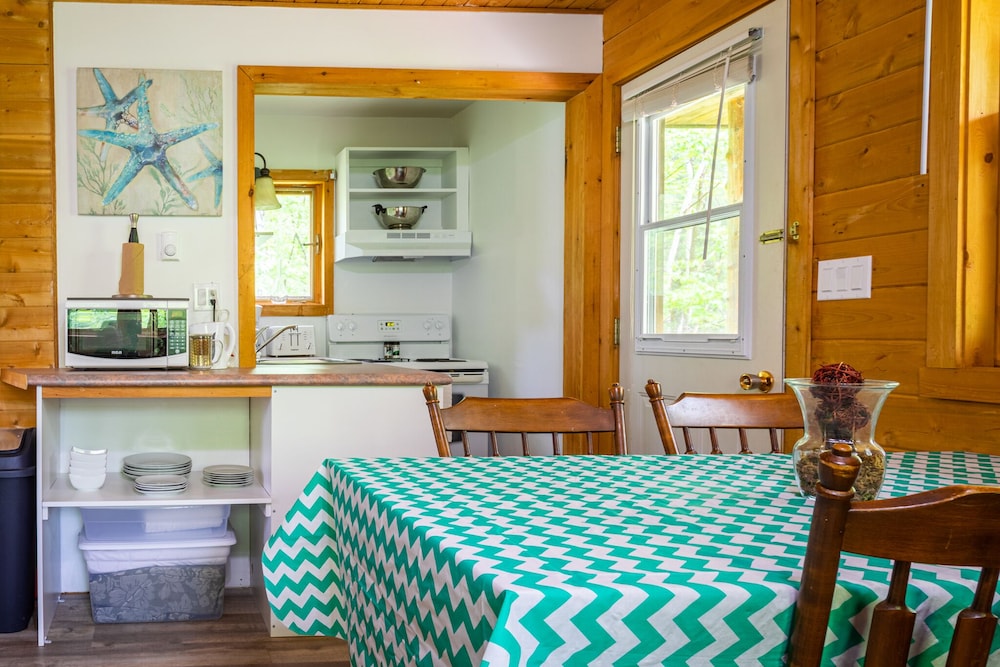 Traditional Chalet, 1 Bedroom, Non Smoking, Kitchen photo 2