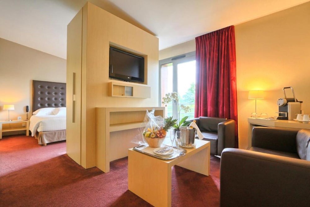 Junior Suite 1 Hour Spa Access Included